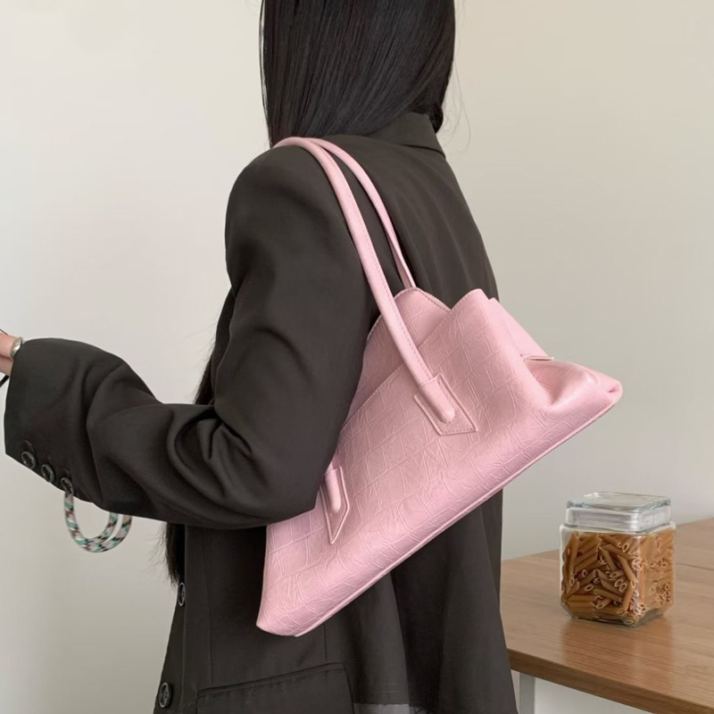 Small La Passeggiata Underarm  - Luxury Bags La recensie en prijs