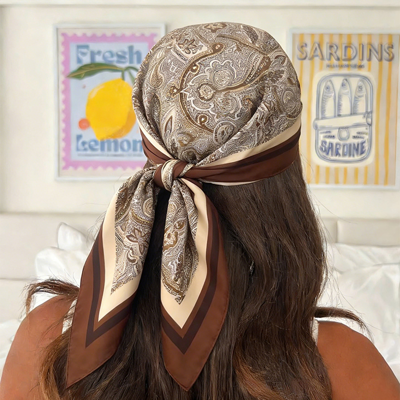 Luxury Women Silk Square Scarf - Discount Luxury Bags recensie en prijs