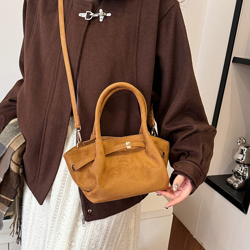 MOODS Burgundy Round Top-handl - Luxury Bags Medium Size recensie en prijs