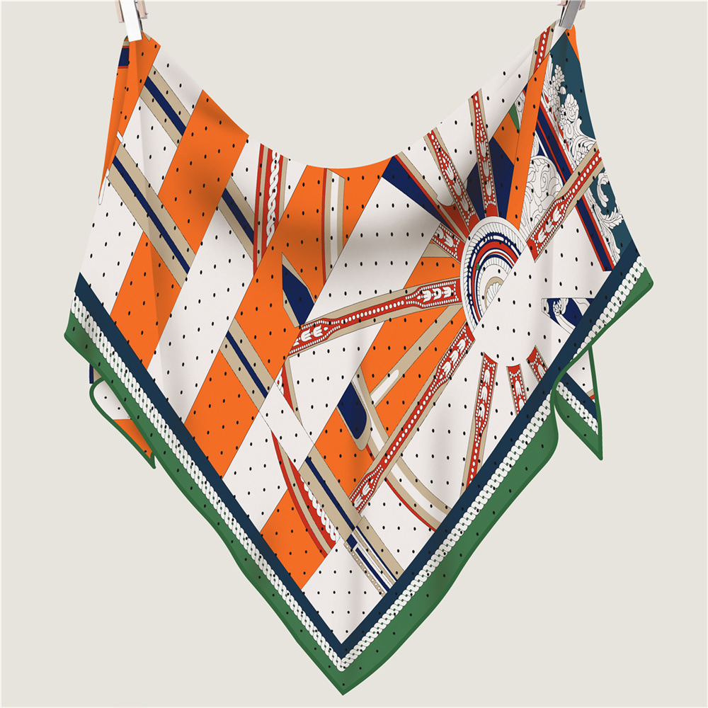 Winter Triangle Scarf Bag Head - Luxury Bags La recensie en prijs