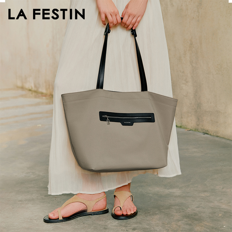 LA FESTIN Shoulder Bag Large T - Luxury Bags La recensie en prijs